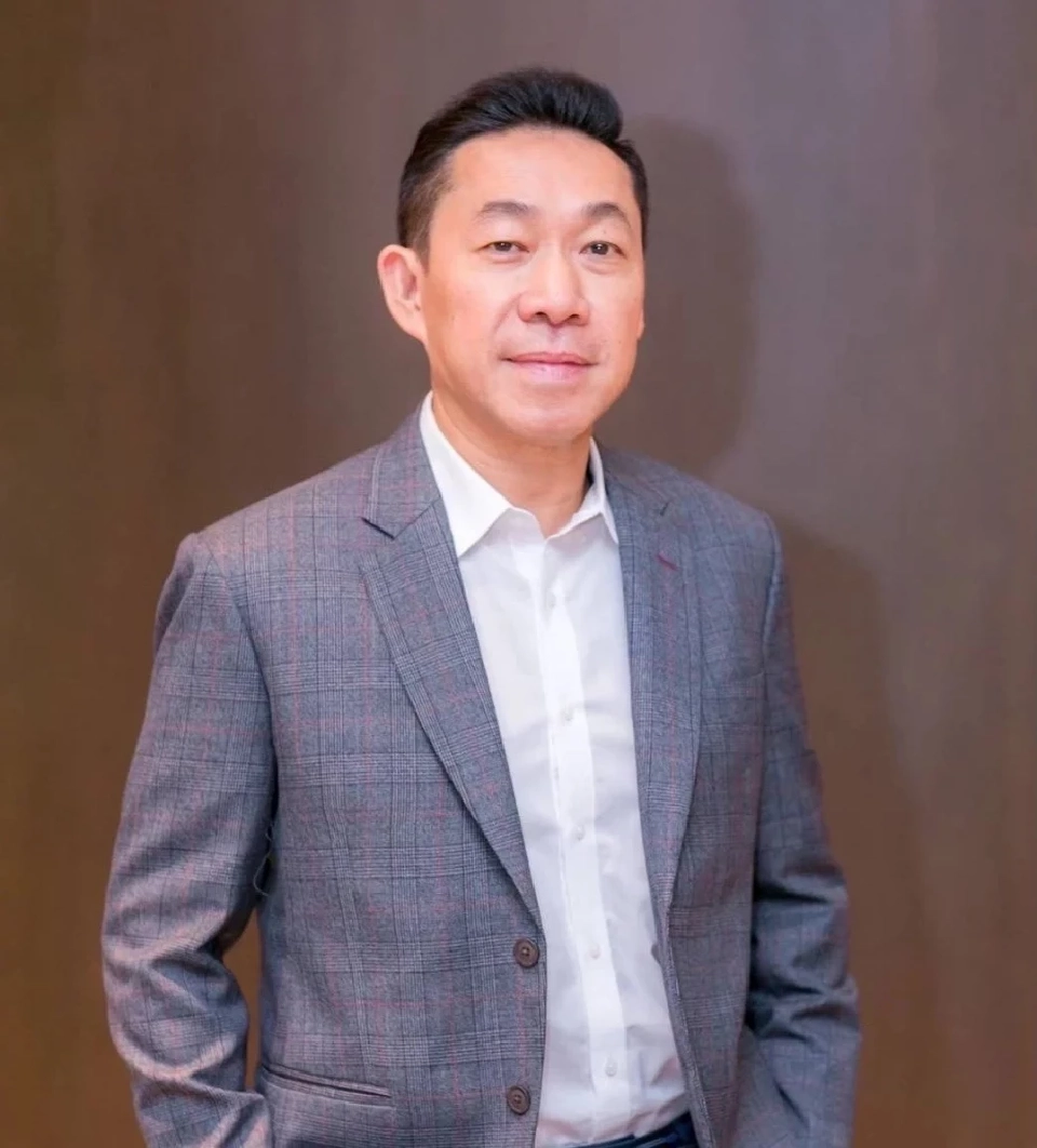 นายเอกสิทธิ์  คุณานันทกุล ประธานสภาองค์การนายจ้างแห่งประเทศไทยและหัวหน้าพรรคปวงชนไทย