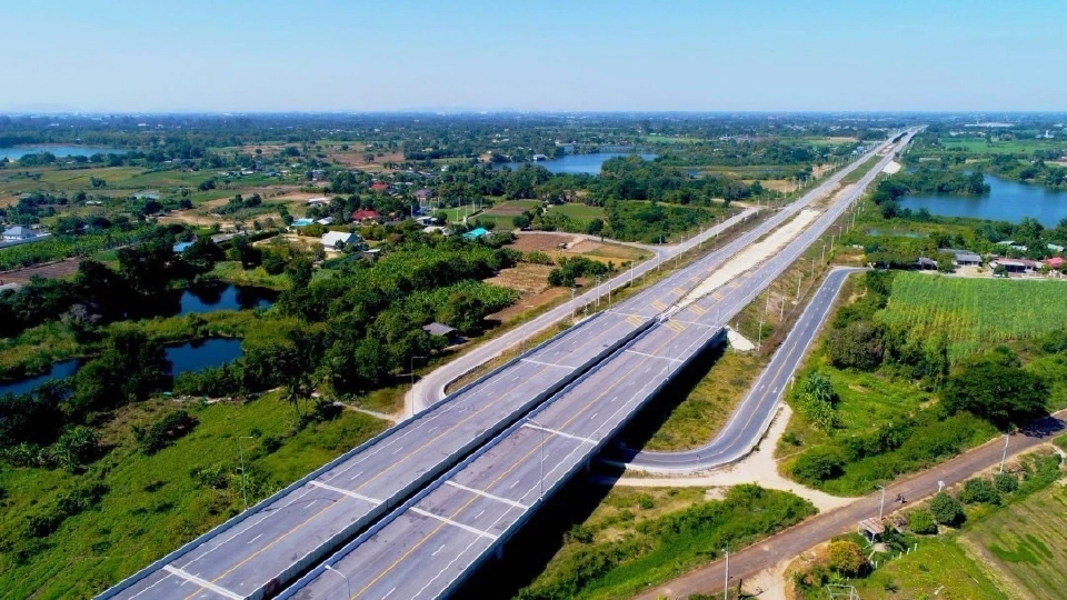 28 กรกฎาคม 2568 “ทางหลวง” เปิดวิ่ง “มอเตอร์เวย์บางใหญ่-กาญจนบุรี” ฟรี ตลอดสาย รับวันหยุดยาว
