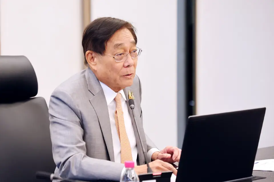 นายพิชัย ชุณหวชิร รองนายกรัฐมนตรี และรัฐมนตรีว่าการกระทรวงการคลัง 