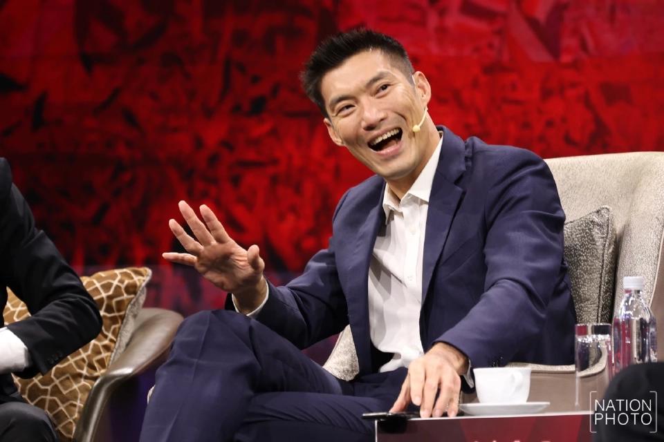 'ธนาธร' เรียกร้องสันติภาพชายแดนไทย-กัมพูชา เตือนรัฐบาลอย่าตกหลุมพราง