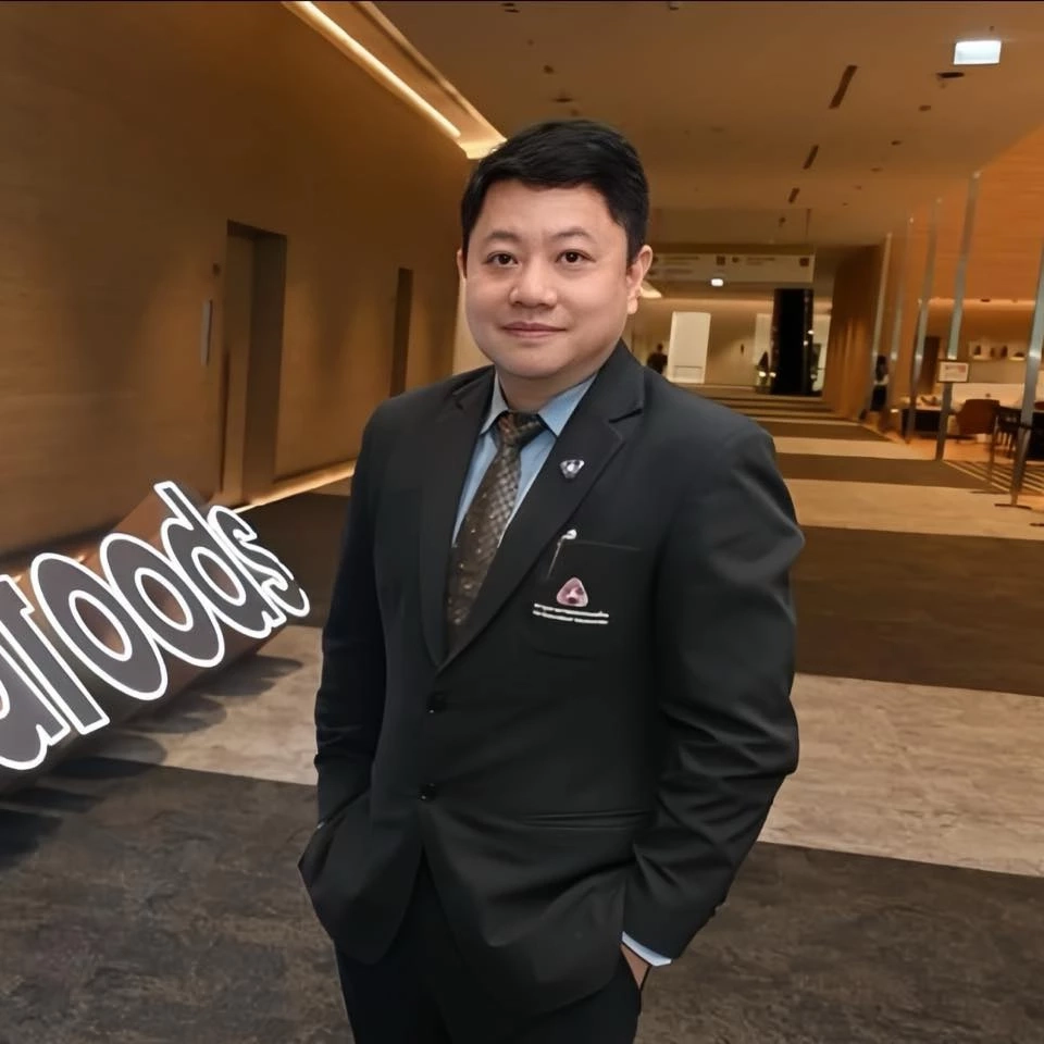 นายนาคาญ์ ทวิชาวัฒน์ ประธานคลัสเตอร์อุตสาหกรรมสุขภาพและความงาม สภาอุตสาหกรรมแห่งประเทศไทย (ส.อ.ท.)