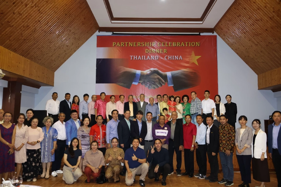 นิพนธ์ต้อนรับนักลงทุนจากเสฉวน-เฉิงตู เยี่ยมชมศักยภาพศก.ภาคใต้