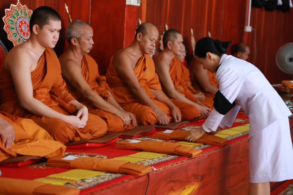 “นฤมล“นำศธ.ร่วมพิธีพระราชทานเพลิงศพเหยื่อชายแดนไทย–กัมพูชา
