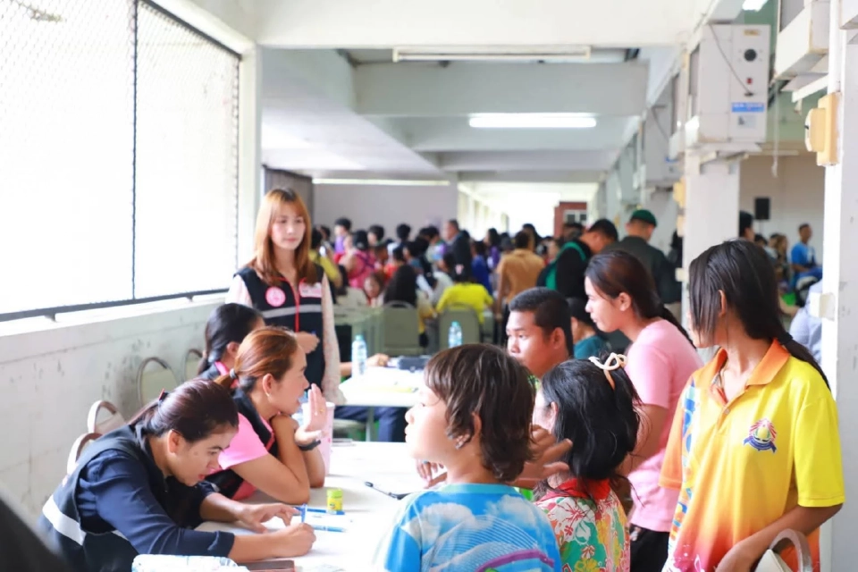 สุรินทร์ อพยพประชาชน 5,000 ราย ผู้ว่าฯ –รอง ผบ.ตร. ลงพื้นที่ดูแลผู้ประสบภัย