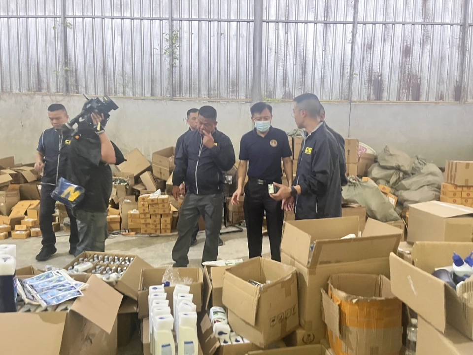 กรมทรัพย์สินฯ ลุยยึดของปลอมกว่า 1.3 ล้านชิ้น เตือนทำผิดโดนโทษหนัก