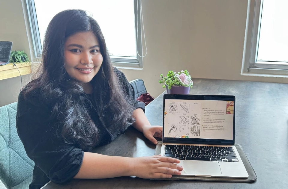 คุณสุดารัตน์ ภู่ทอง นักศึกษาปริญญาโท สาขาวิศวกรรมคอมพิวเตอร์