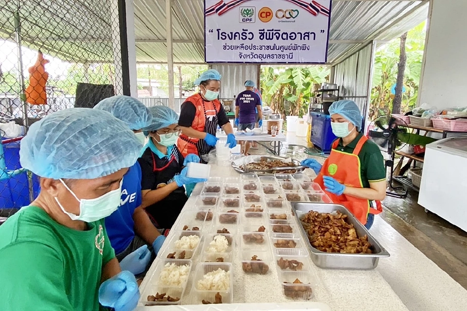 ซีพีเอฟเคียงข้างทุกข์วิกฤต ส่งอาหาร-ของจำเป็น ช่วยผู้ประสบภัยปะทะชายแดน 5 จังหวัด