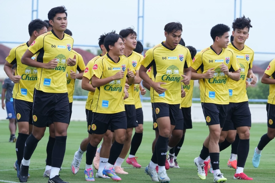 ทีมชาติไทย U23 ลงสนามซ้อมก่อนยกทัพไปอินโดนีเซีย