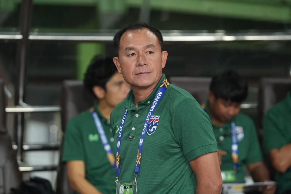 ธวัชชัย ดำรงอ่องตระกูล หัวหน้าผู้ฝึกสอน ฟุตบอลชายทีมชาติไทยรุ่นอายุไม่เกิน 23 ปี