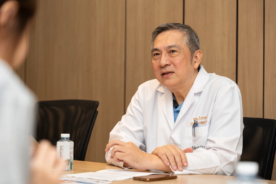 นาวาอากาศโท นพ.วิวรรธน์ ชินพิลาศ