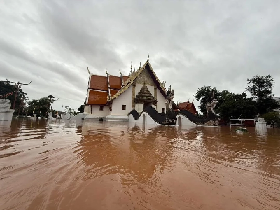  เปิดภาพวัดภูมินทร์ น้ำท่วมทะลัก หวั่นกระทบจิตรกรรมฝาผนัง