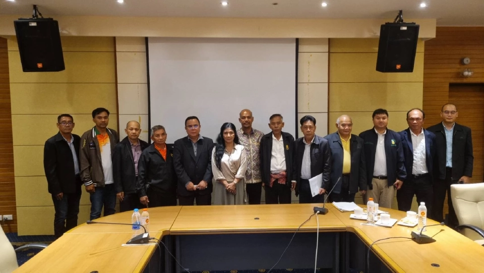 กยท. ร่วมวงเกษตรกรถกราคายางตกต่ำ  ไม่เกี่ยงพ่วงปาล์มบริหาร