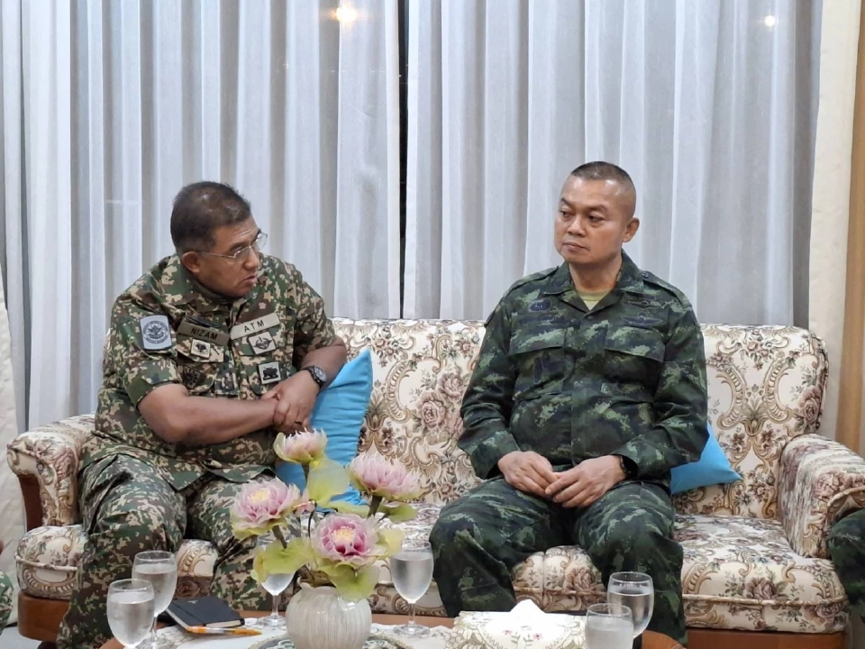 ผู้บัญชาการทหารสูงสุดมาเลเซีย พบปะหารือกับ พลโท บุญสิน พาดกลาง แม่ทัพภาคที่ 2 ปมปัญหาชายแดนไทย-ก้มพูชา