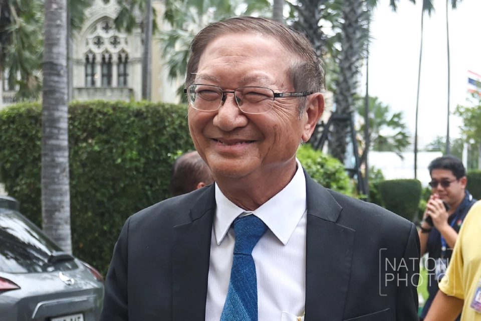 นพ.พรหมินทร์ เลิศสุริย์เดช เลขาธิการนายกรัฐมนตรี