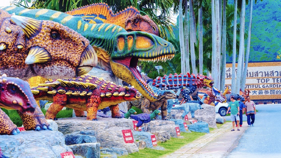 เปิดพิกัด 5 ที่เที่ยว ตื่นตา\"ไดโนเสาร์”สุดว๊าว ตะลุยโลกดึกดำบรรพ์ จูราสสิคเวิลด์