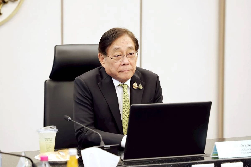 นายพิชัย ชุณหวชิร รองนายกรัฐมนตรี และรัฐมนตรีว่าการกระทรวงการคลัง