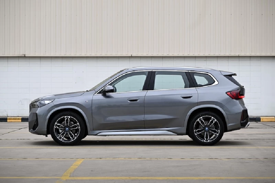 BMW iX1 eDrive20L M Sport