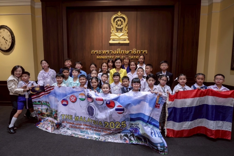 รัฐมนตรีว่าการกระทรวงศึกษา อวยพรนักเรียนไทย ก่อนลุยศึกคณิตคิดเร็วที่มาเลเซีย