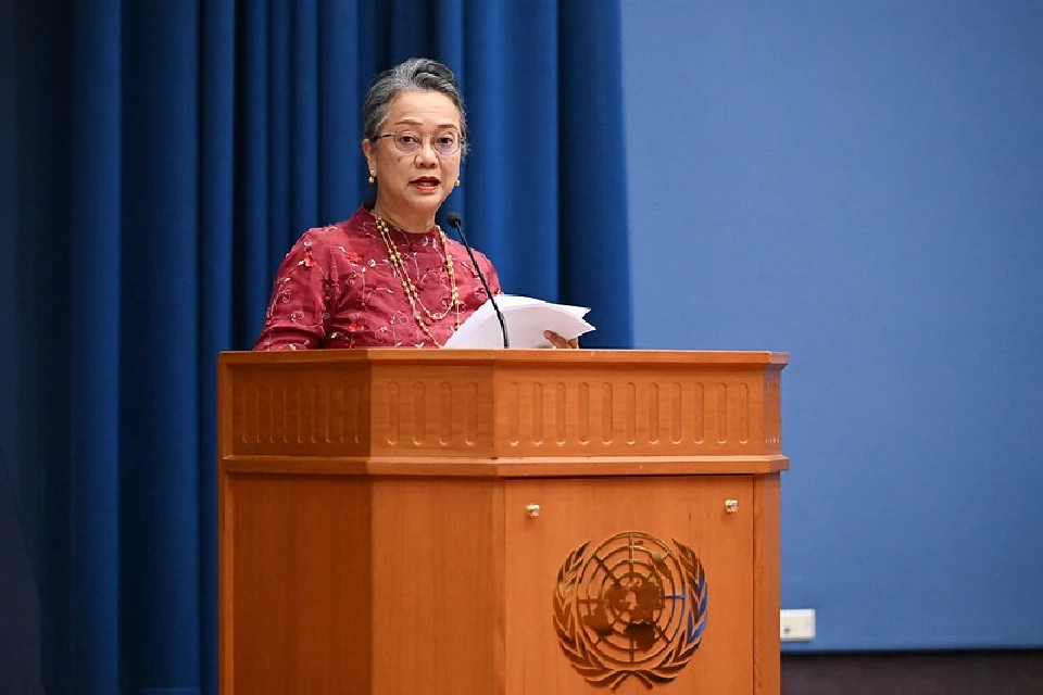 อาร์มิดา ซัลเซียะห์ อลิสชาบานา รองเลขาธิการสหประชาชาติและเลขาธิการบริหารคณะกรรมาธิการเศรษฐกิจและสังคมแห่งสหประชาชาติสำหรับเอเชียและแปซิฟิก (ESCAP)