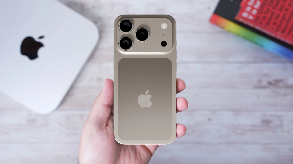 สะพัด iPhone 17 Pro Max เพิ่มแบตจุ 5,000 mAh เครื่องหนาขึ้น 5%