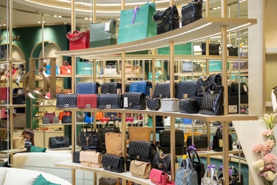 แบรนด์เนมมือสอง โตแรง! ศก.ทรุด คนรุ่นใหม่แห่ใช้บริการ บิ๊กเนมไทย-ต่างชาติสปีดสาขาเพิ่ม