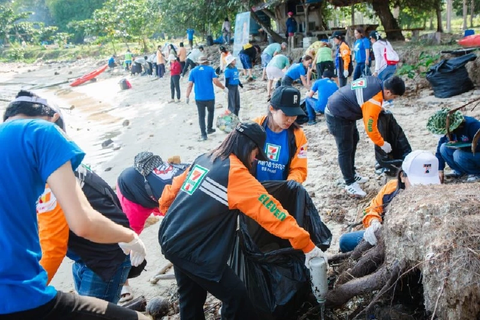 ซีพี มุ่ง “Zero Waste” ดันนวัตกรรม-ลดพลาสติก ชวนคนไทยเก็บขยะ