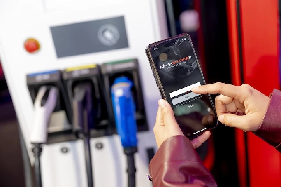 ธุรกิจสถานีชาร์จ EV ยอดพุ่ง REVERSHARGER พัฒนาระบบสั่งงานข้ามค่าย