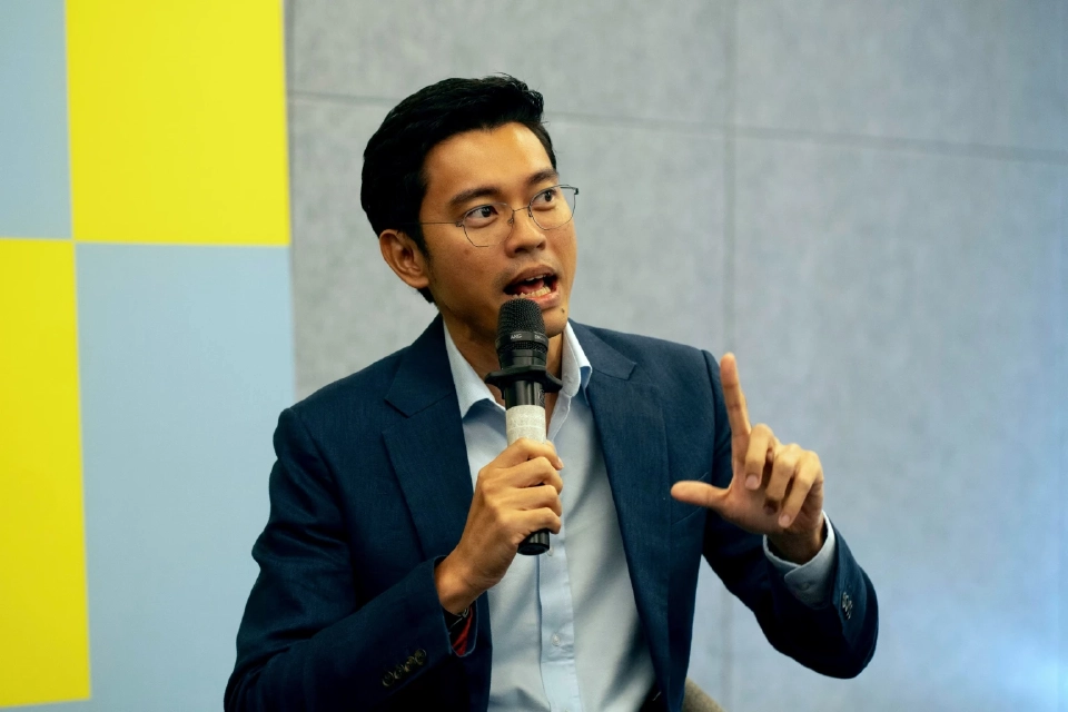 วศิน ปริธัญ Managing Director บริษัทหลักทรัพย์ที่ปรึกษาการลงทุน เดฟินิท จำกัด ในเครือของ Finnomena Group