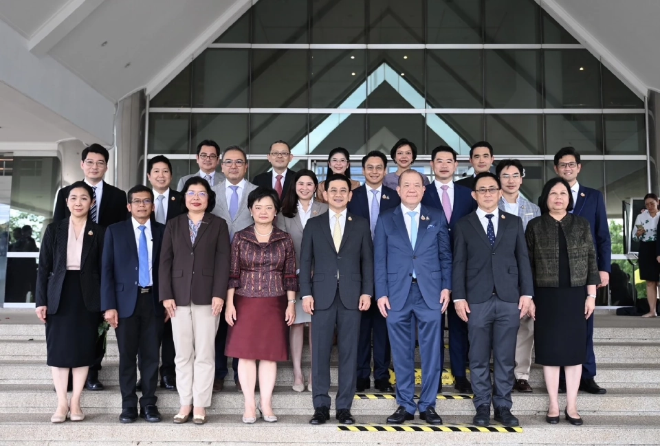 'พิชัย' อำลาพาณิชย์ ส่งไม้ต่อ "จตุพร" ฝากเร่งปิดดีล FTA ไทย-อียู