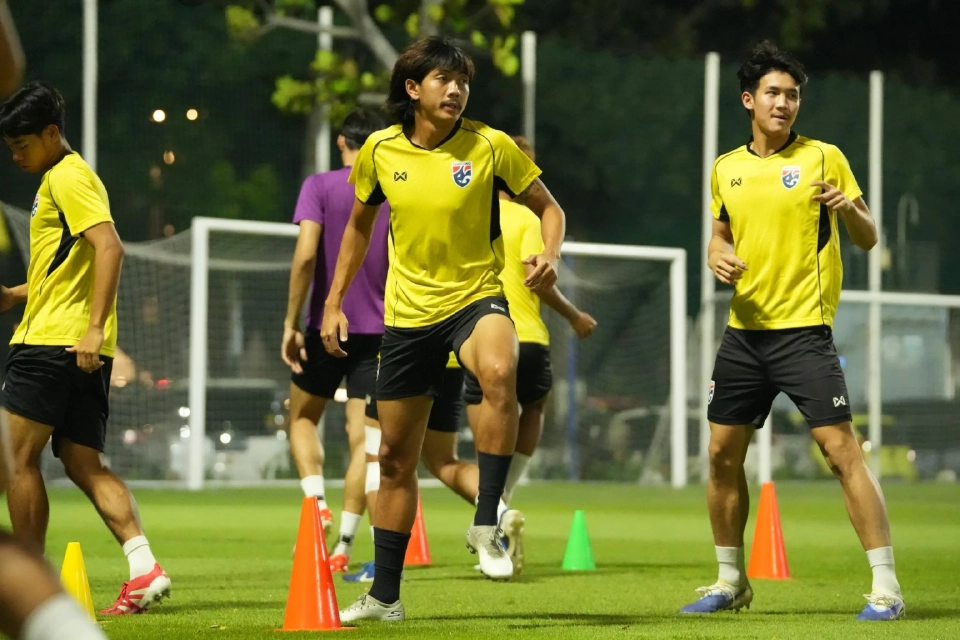 แข้งช้างศึก ลงสนามซ้อมก่อนดวลฟิลิปปินส์ 