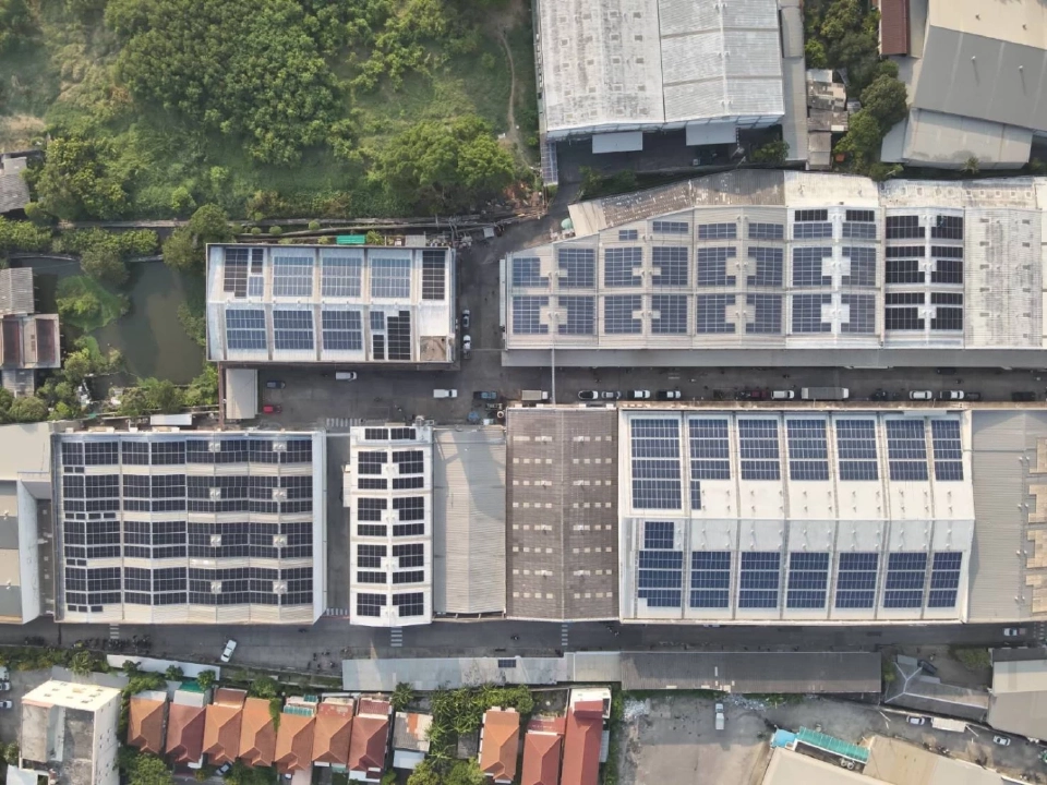 พูลพิพัฒน์จับมือ SCG! พลิกโฉมคลังสินค้า สู่พลังงานสะอาด