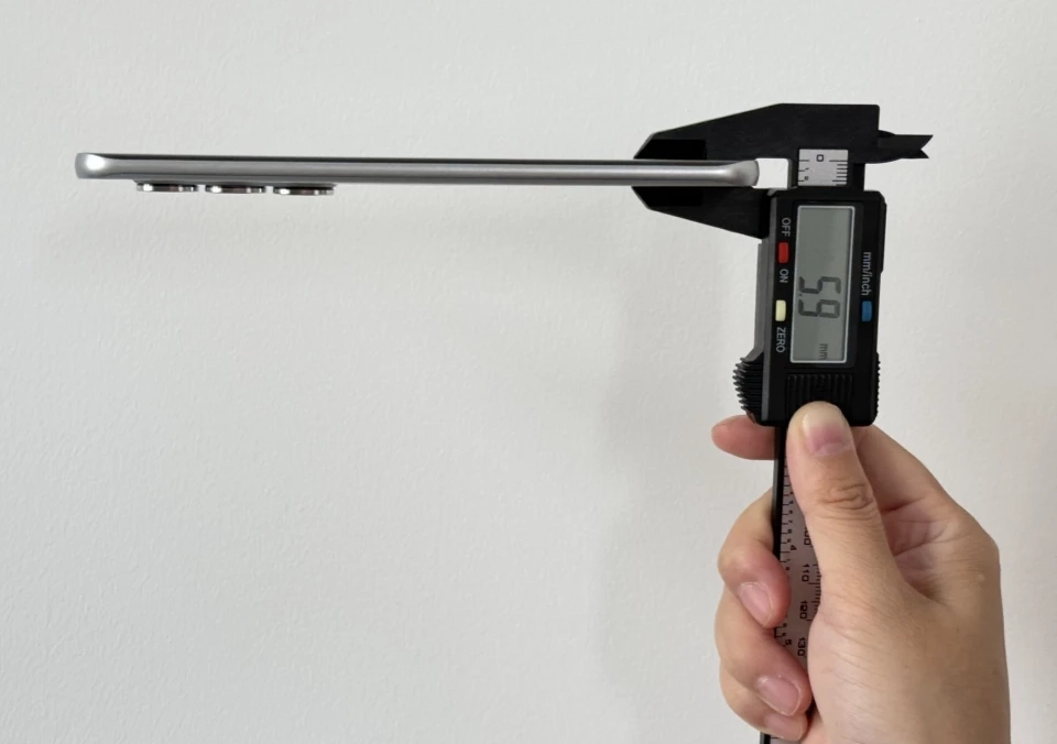 Infinix เผยภาพแรก HOT 60 Pro+ สมาร์ทโฟนจอโค้ง บางที่สุดในโลก