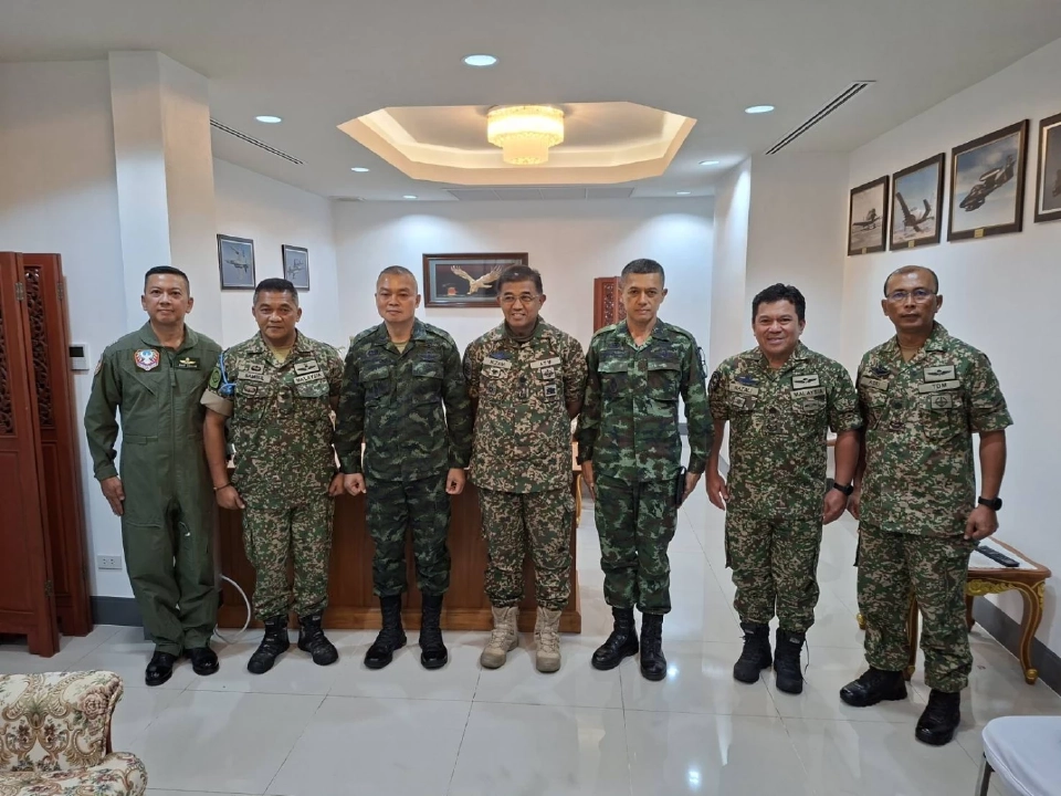 กองทัพบก ต้อนรับผู้บัญชาการทหารสูงสุดมาเลเซีย พร้อมเข้าหารือแม่ทัพภาคที่ 2