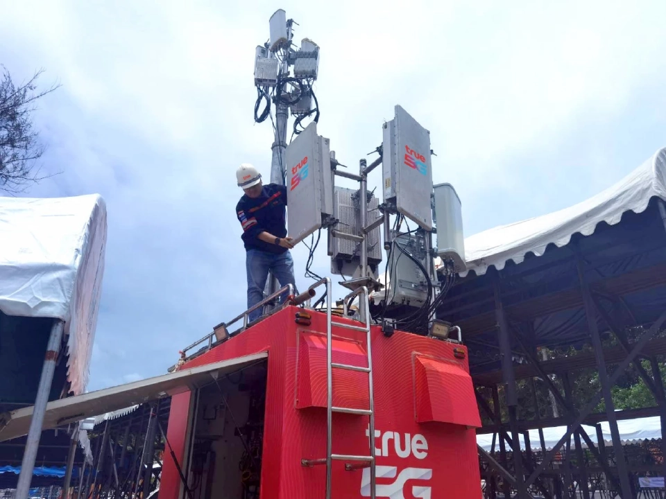 แห่เทียนพรรษา 2568 อุบลเริ่มแล้ว! ทรูฯ จัดเต็ม 5G หนุนซอฟต์พาวเวอร์