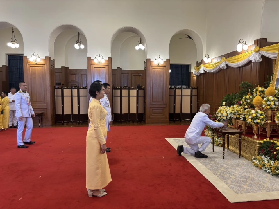 “สุวัจน์–เทวัญ”ลงนามถวายพระพรในหลวง ร.10 วันเฉลิมพระชนมพรรษา 28 ก.ค. 2568