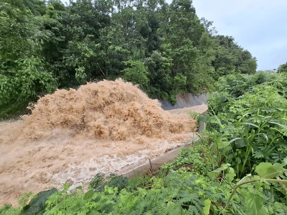 กรมชลฯชี้แจงกรณีน้ำหลากอุตรดิตถ์ 600 ลบ.ม./วินาที ไม่ใช่ 600 ล้าน ลบ.ม.