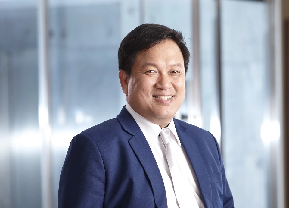 นายพรนริศ ชวนไชยสิทธิ์ นายกสมาคมอสังหาริมทรัพย์ไทย