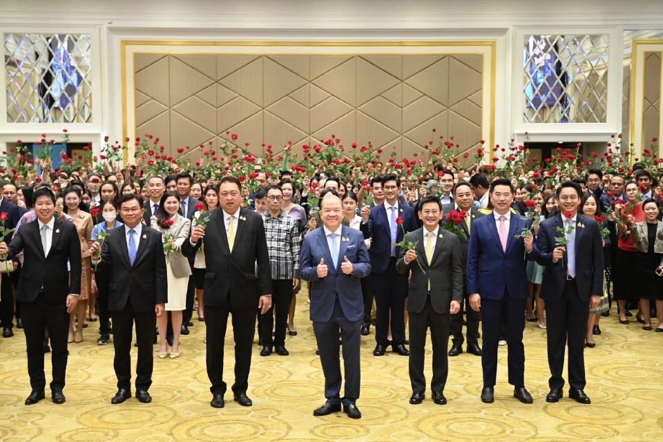 'พิชัย' อำลาพาณิชย์ ส่งไม้ต่อ "จตุพร" ฝากเร่งปิดดีล FTA ไทย-อียู