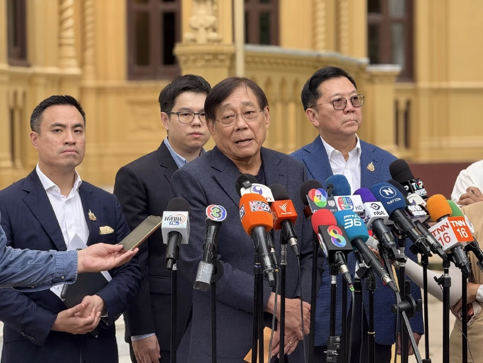 รองนายกฯ พิชัย แถลงภายหลังการประชุมที่บ้านพิษณุโลก เพื่อหารือแนวทางการรับมือภาษีทรัมป์ 