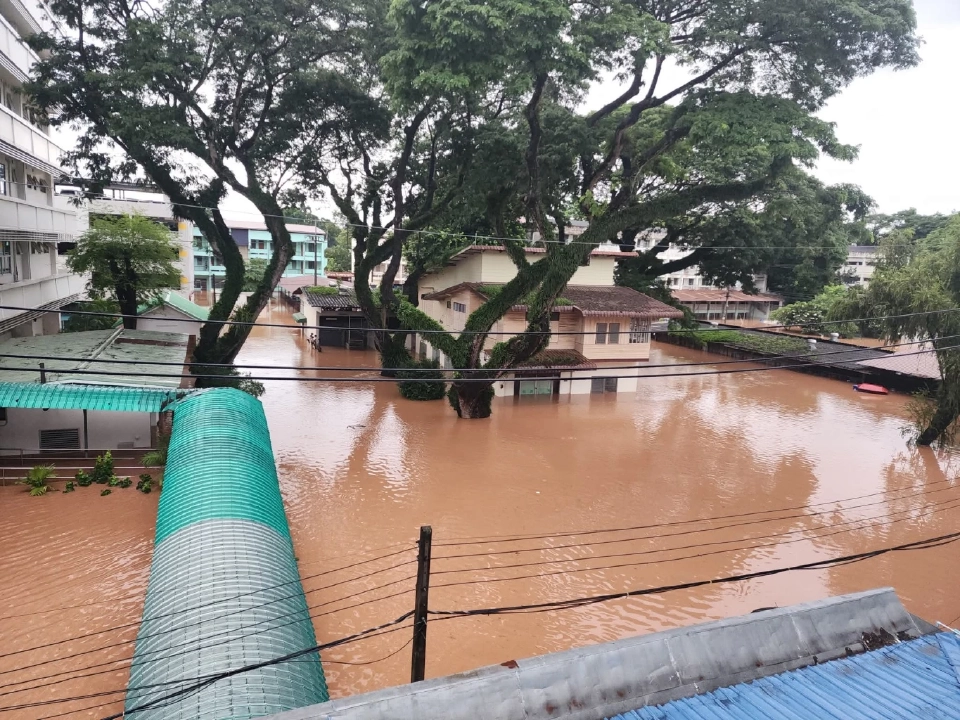 สธ. เผย รพ.น่านยังอยู่ได้ มี 2 ตึกให้บริการ ยังไม่ต้องย้ายผู้ป่วย