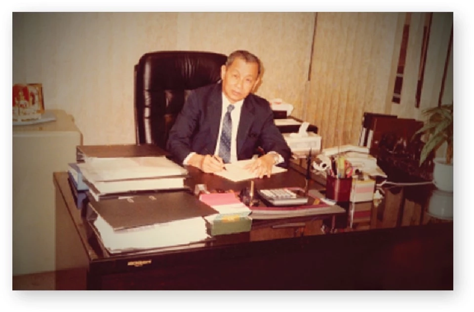 เฉลียว อยู่วิทยา หรือ โกเหลียว