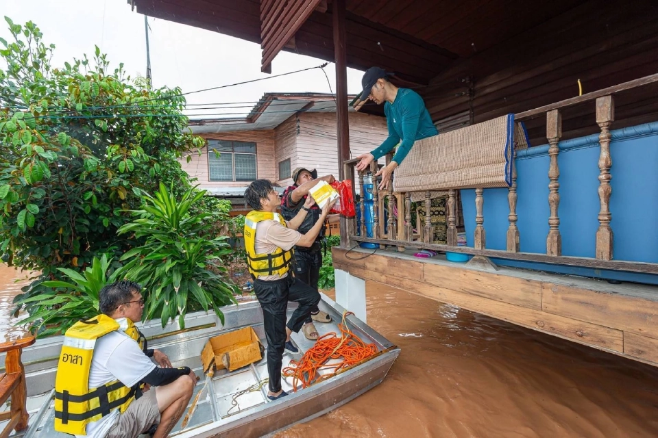 สิงห์อาสาจับมือเครือข่ายกู้ภัย ลงพื้นที่ จ. น่าน ช่วยน้ำท่วมจากพายุวิภาถล่ม