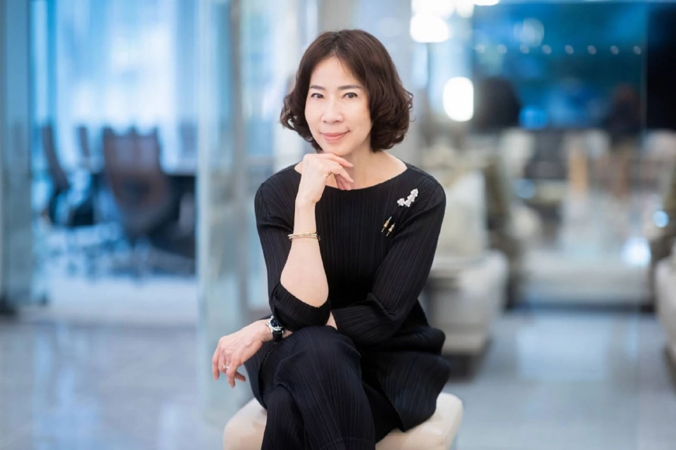 นางพิทยา  วรปัญญาสกุล  ประธานเจ้าหน้าที่บริหาร บริษัท บัตรกรุงไทย จำกัด (มหาชน)