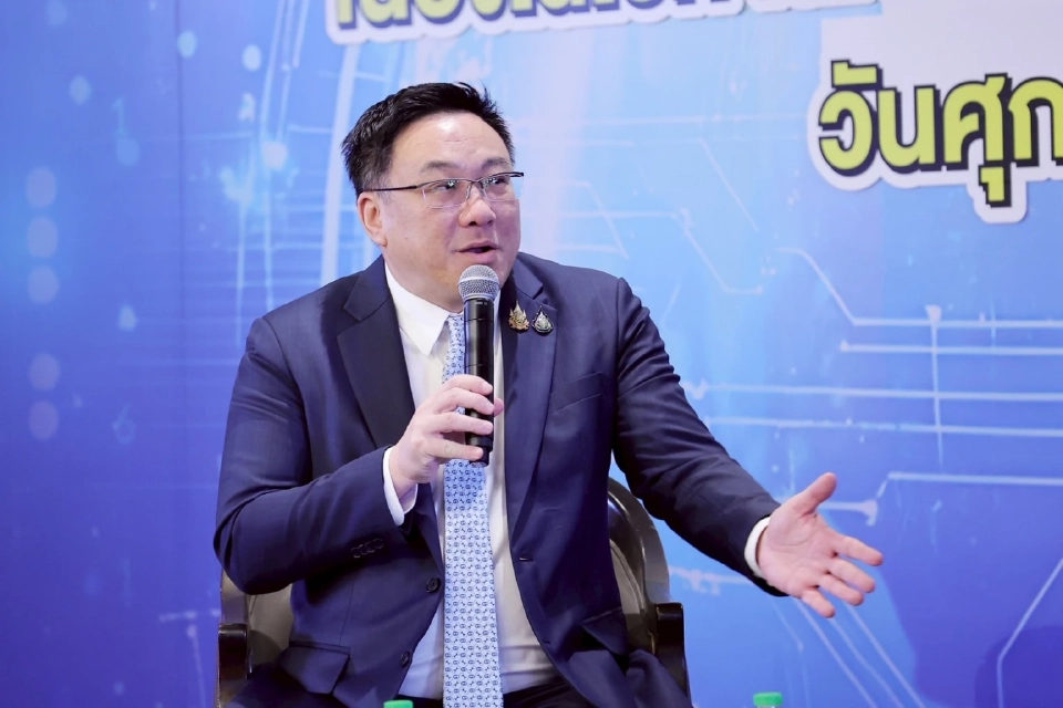 นายจุลพันธ์ อมรวิวัฒน์ รัฐมนตรีช่วยว่าการกระทรวงการคลัง 