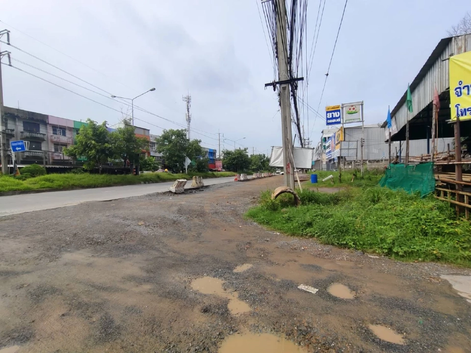 ชาวปทุมธานีโวย “ทางหลวง” ขยายถนนหมายเลข 307 แยกปทุมวิไล ดีเลย์หนัก