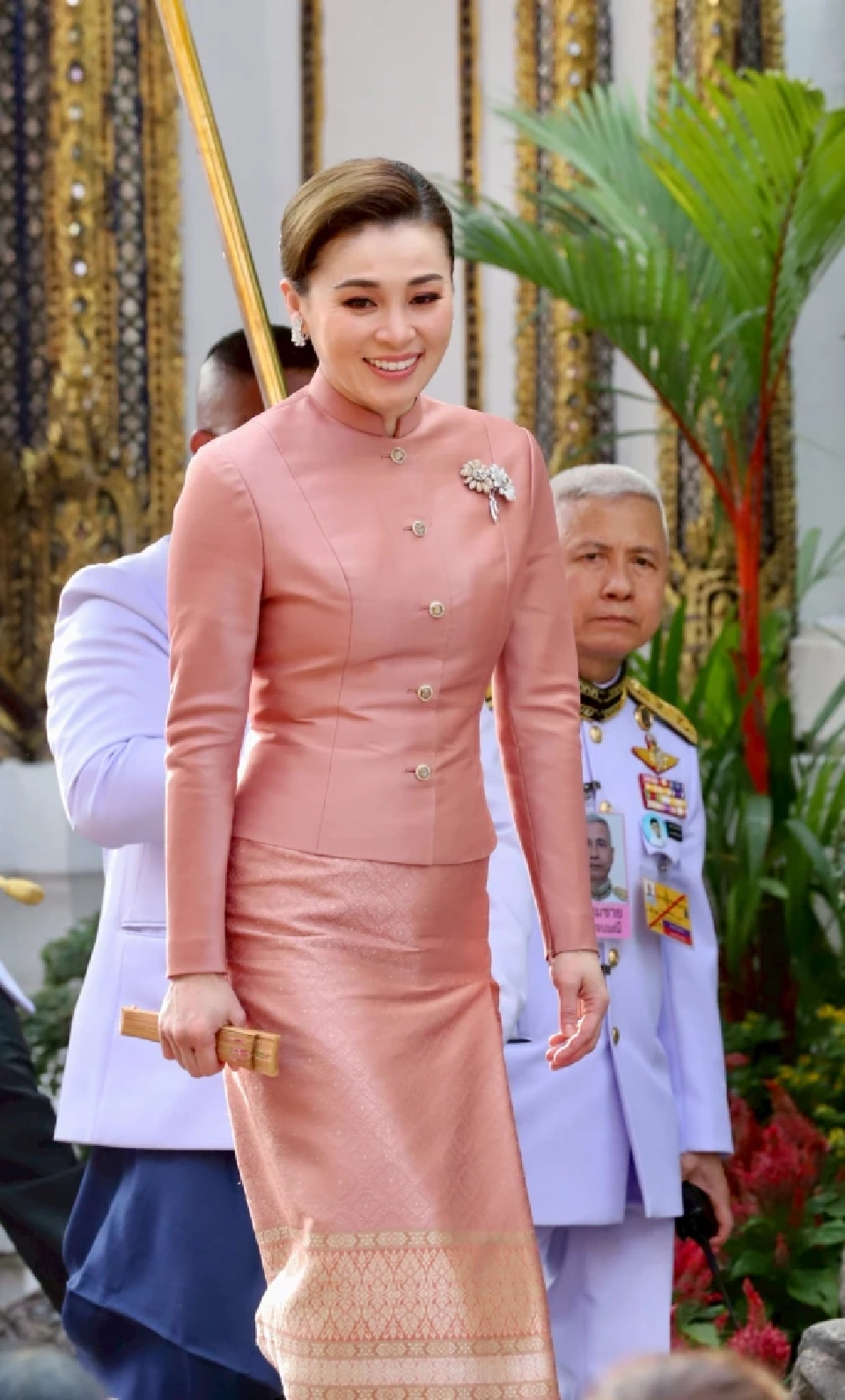 'ในหลวง-พระราชินี' ทรงบำเพ็ญพระราชกุศล เนื่องในวันอาสาฬหบูชา 2568
