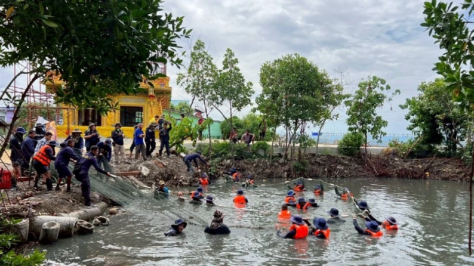 "หับเผยสมุทรปราการ" น้ำปลาจากปลาหมอคางดำ สู่ของดีคู่ครัวไทย
