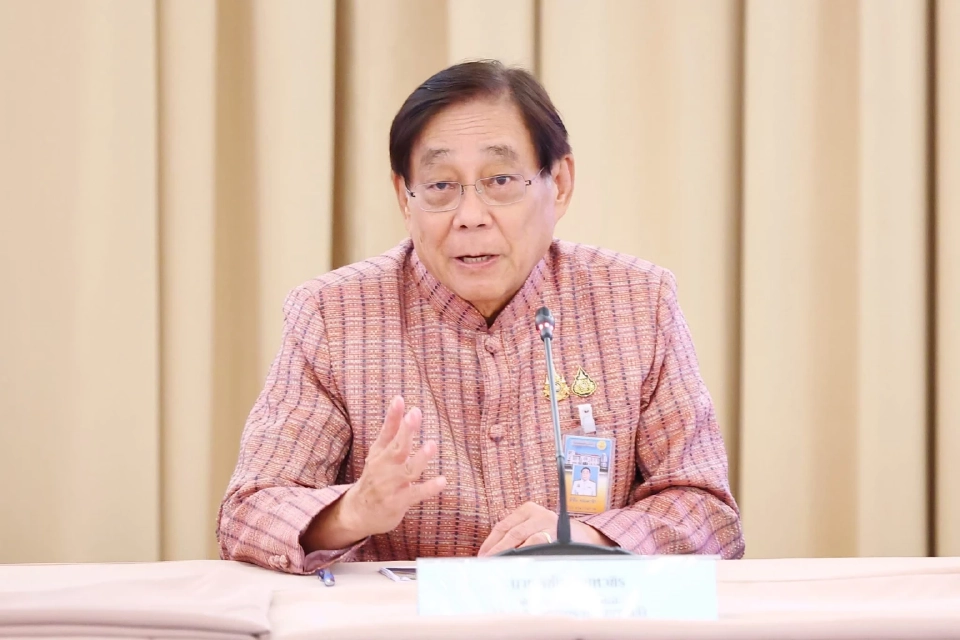 นายพิชัย ชุณหวชิร รองนายกรัฐมนตรี และรมว.คลัง