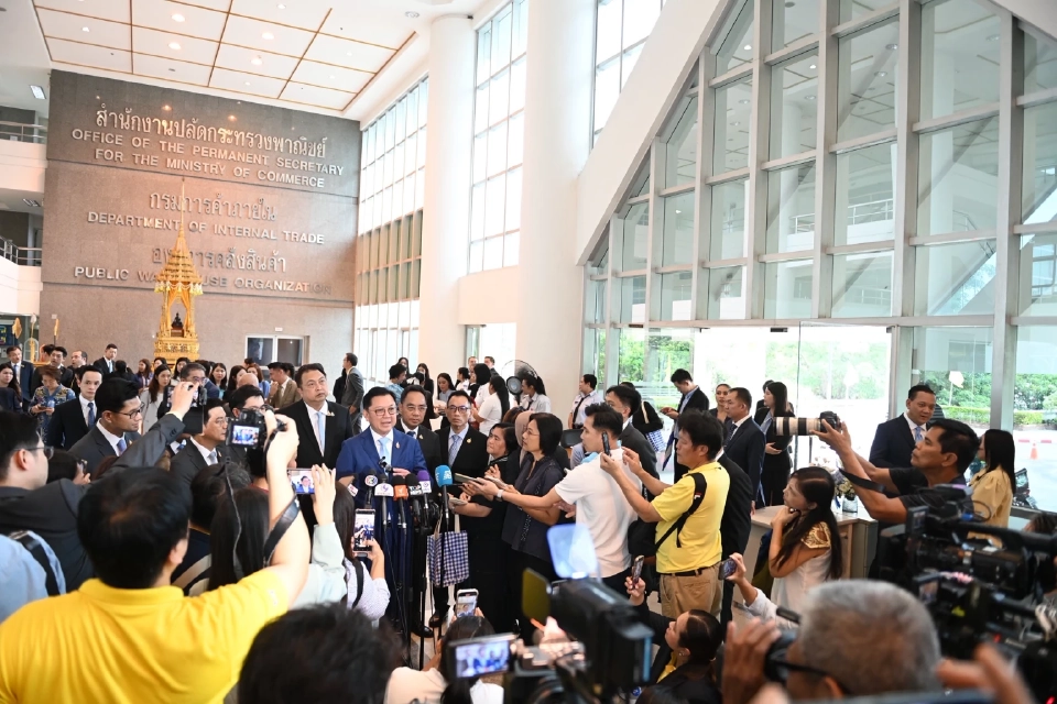 พาณิชย์ แบ่งงานรมช. "สุชาติ” คุมค้าภายใน - “ฉันทวิชญ์” คุมเจรจาการค้า