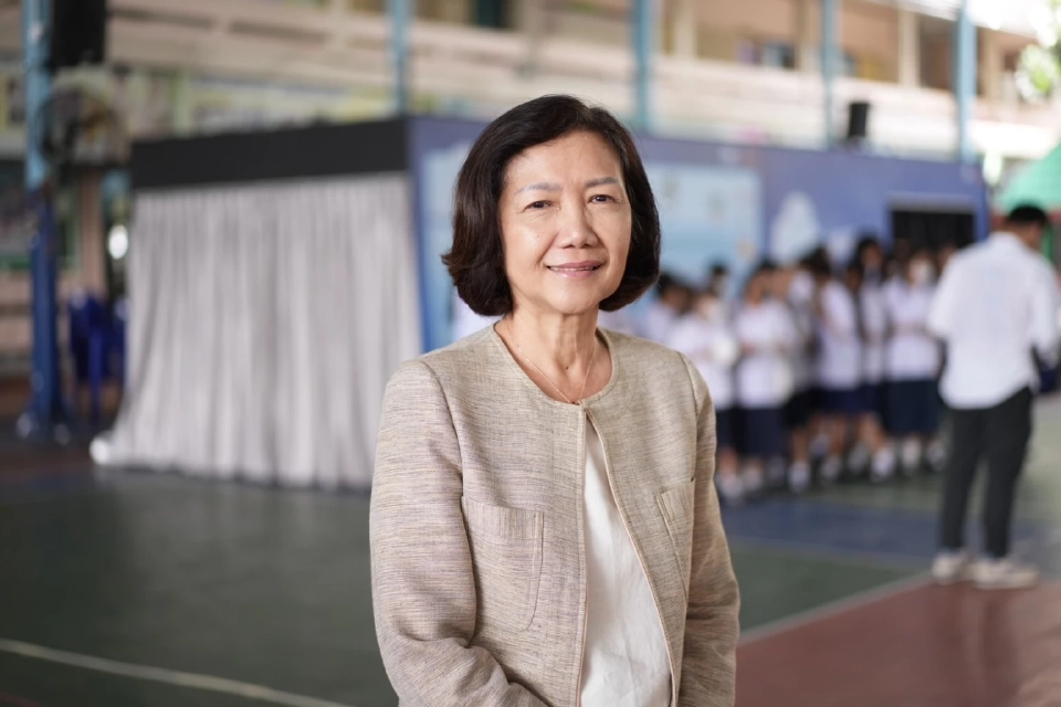 พญ.พรรณพิมล วิปุลากร ประธานกรรมการมูลนิธิเครือข่ายครอบครัว